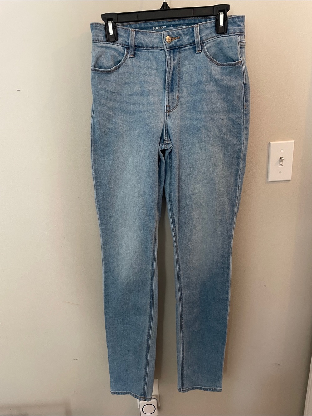 Old Navy light blue Women's High Rise Straight Jeans - 4 Tall